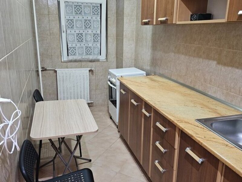 Vitan Mall, str. Vlad Judetul, bloc 1988, ac, tv, curata